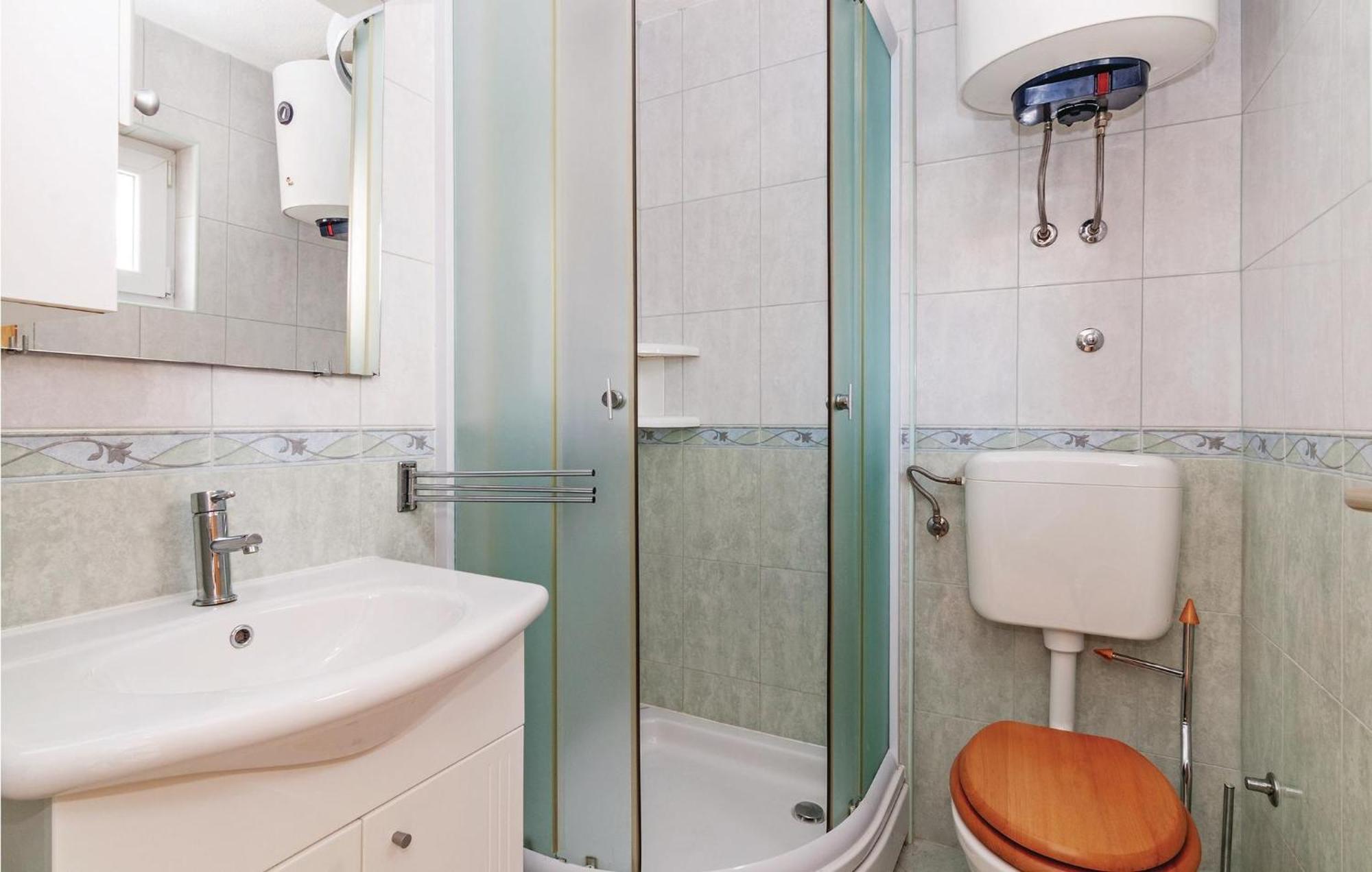 Beautiful Apartment In Vir With Wifi Экстерьер фото