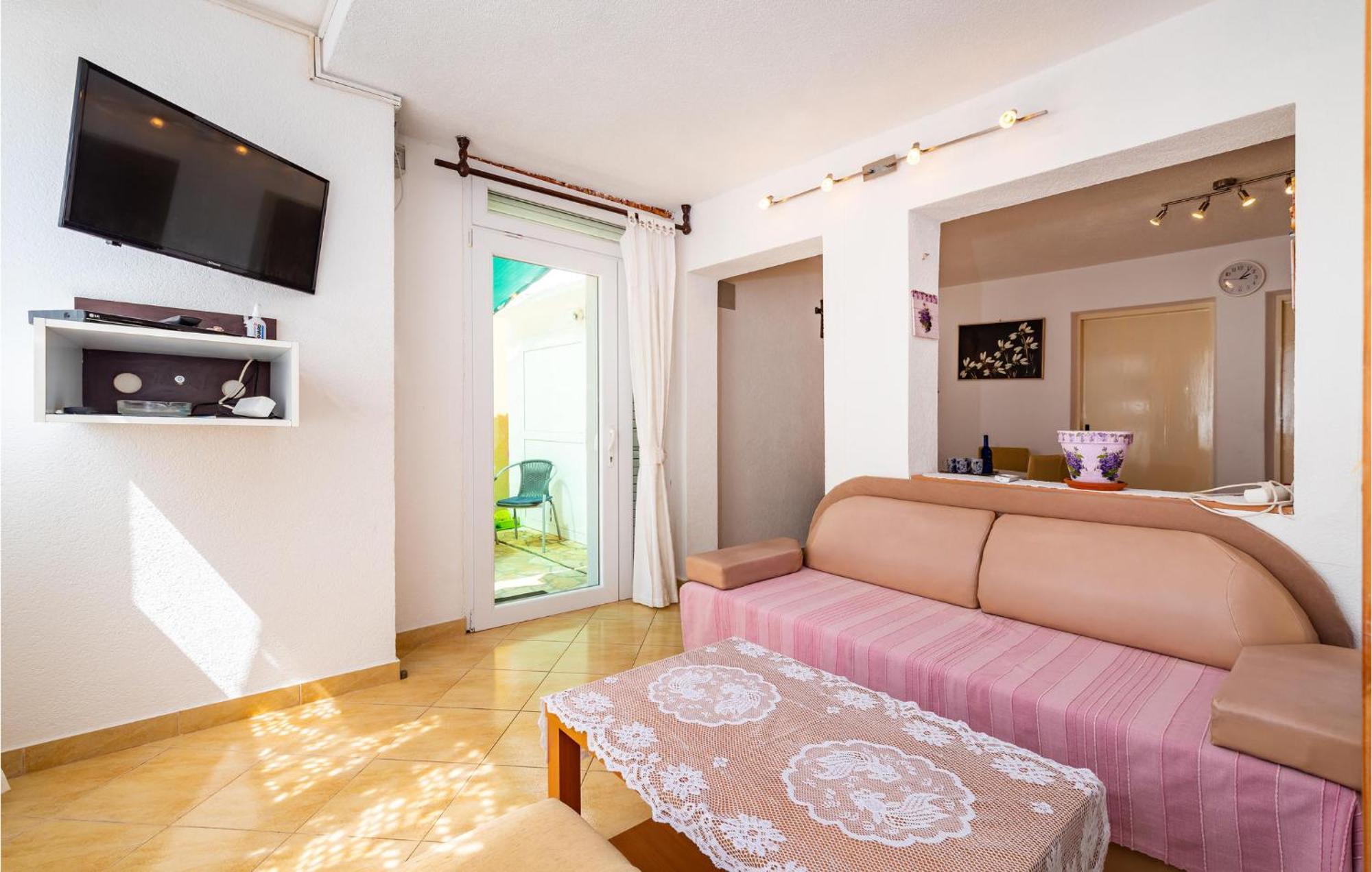 Beautiful Apartment In Vir With Wifi Экстерьер фото