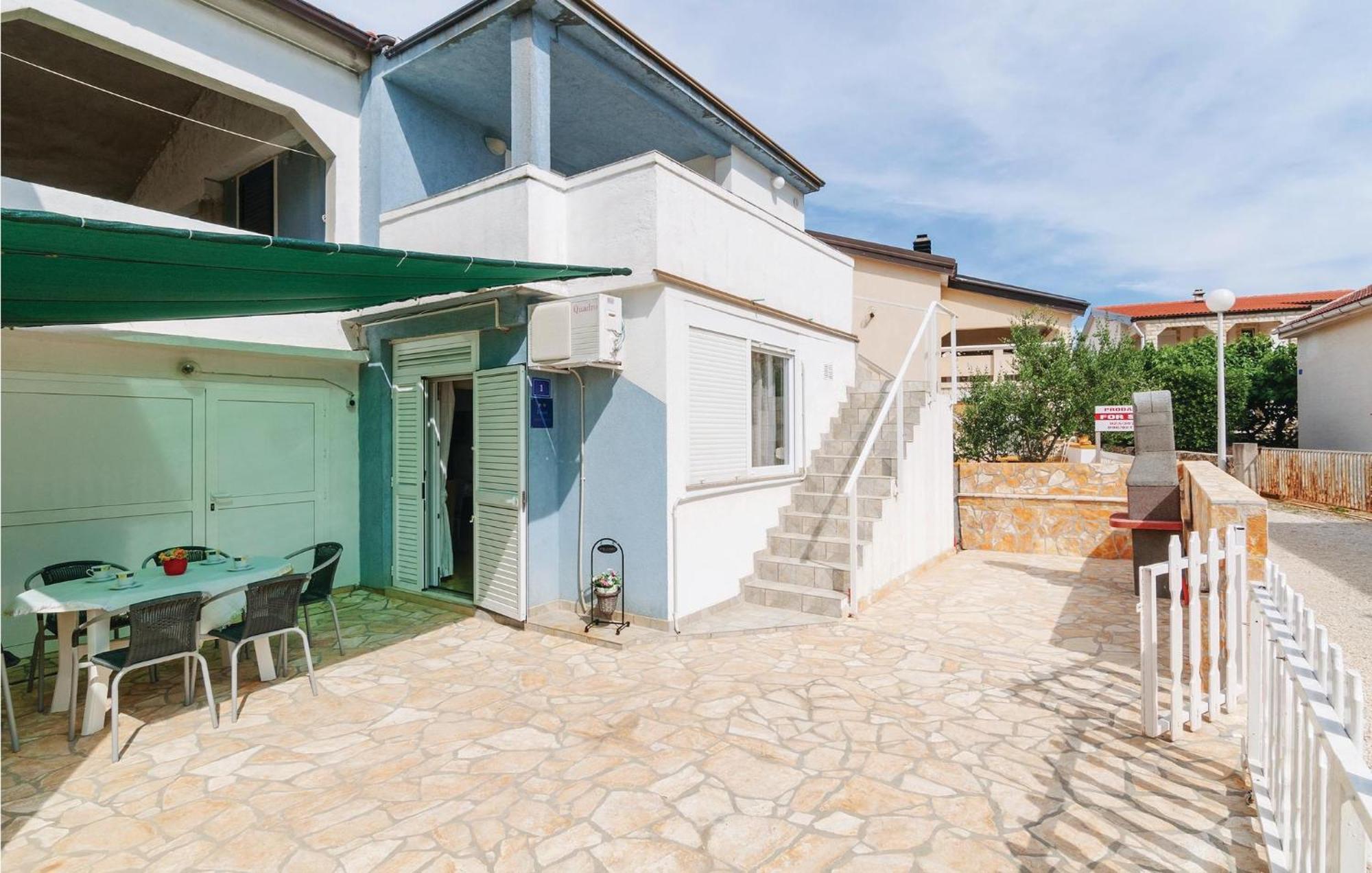Beautiful Apartment In Vir With Wifi Экстерьер фото