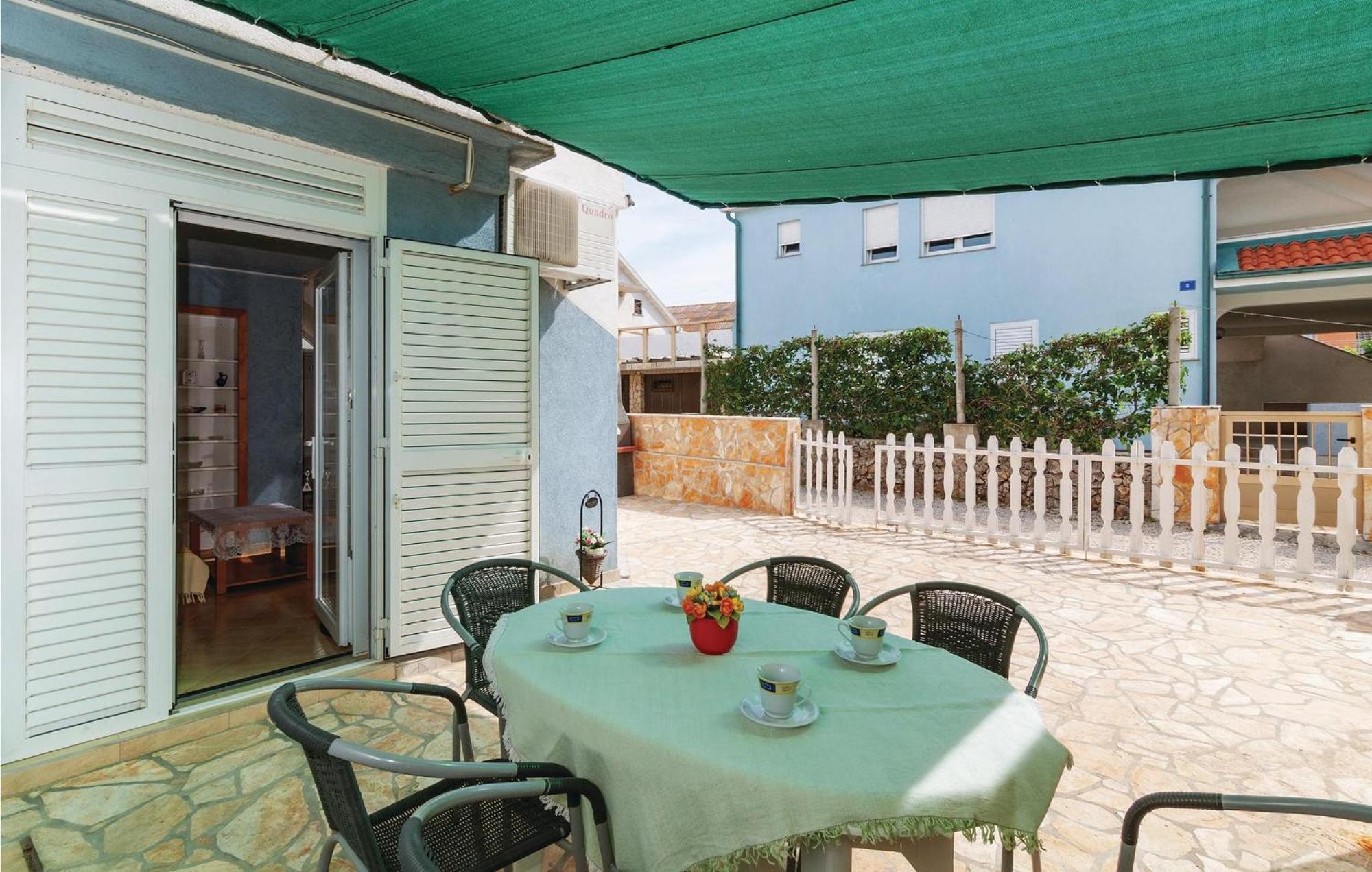 Beautiful Apartment In Vir With Wifi Экстерьер фото